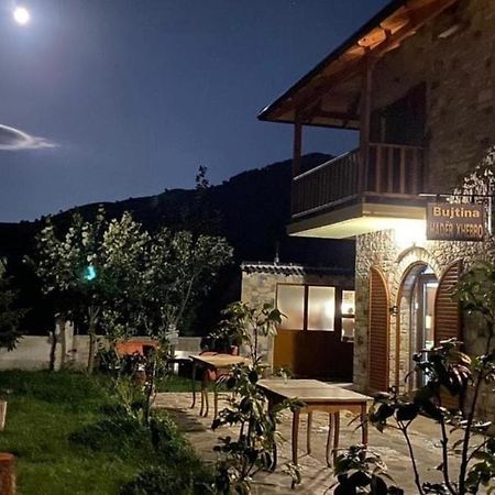 Bujtina Hader Xhebro Hostel Tepelene Exterior photo